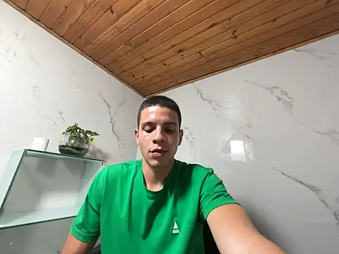 Snapshot of TommyMille chatting on March 5, 3:46 am TommyMille online show from March 5, 3:46 am