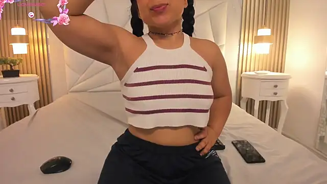 chiarafustox online show from March 10, 6:57 pm