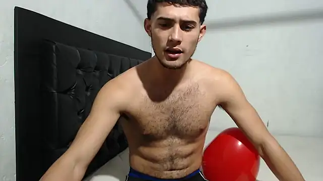 Snapshot of jhayko22 chatting on February 16, 1:57 am jhayko22 online show from February 16, 1:57 am