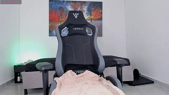 ryanwhite3 online show from March 22, 1:09 am