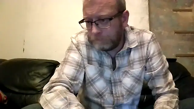 Snapshot of UnshodSixties chatting on May 22, 1:13 am UnshodSixties online show from May 22, 1:13 am