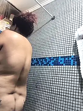 Snapshot of Dree4i20 chatting on February 5, 2:43 pm Dree4i20 online show from February 5, 2:43 pm