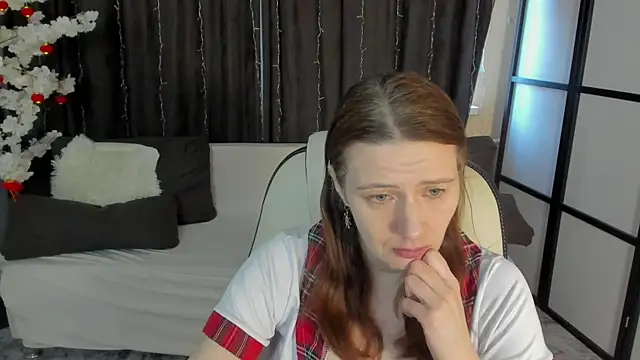 Snapshot of Kathrine_Meyer chatting on April 3, 1:58 am Kathrine Meyer online show from April 3, 1:58 am