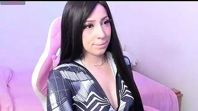 Snapshot of LoveMaki444 chatting on February 6, 5:34 am LoveMaki444 online show from February 6, 5:34 am