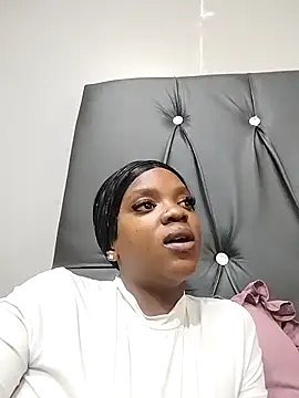 Snapshot of FlameZee chatting on February 16, 10:33 am FlameZee online show from February 16, 10:33 am