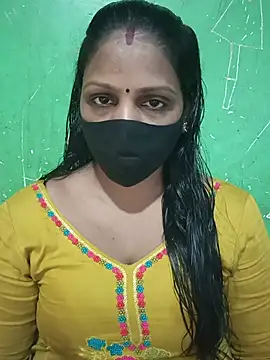 Snapshot of Parul-009 chatting on July 7, 5:43 am Parul-009 online show from July 7, 5:43 am