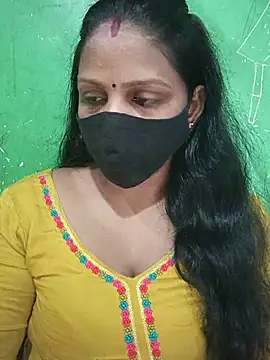Snapshot of Parul-009 chatting on July 8, 5:56 am Parul-009 online show from July 8, 5:56 am