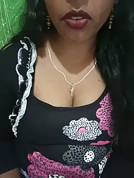 Snapshot of Parul-009 chatting on July 15, 7:02 am Parul-009 online show from July 15, 7:02 am