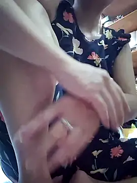 Baby-loveass69 online show from April 9, 11:54 pm