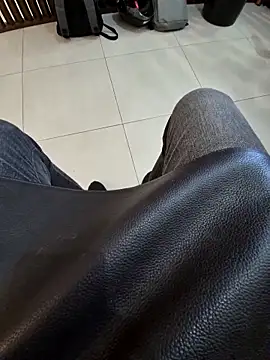 Snapshot of biel13cm chatting on February 4, 1:17 pm biel13cm online show from February 4, 1:17 pm