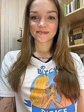 Snapshot of StreetSquirt chatting on March 2, 3:41 am StreetSquirt online show from March 2, 3:41 am