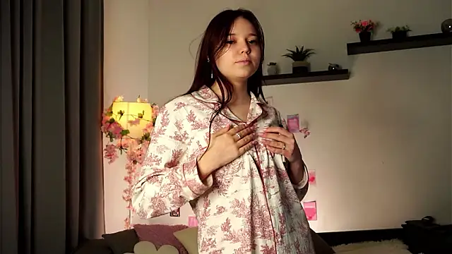 ManyMercuri online show from February 2, 2:05 pm