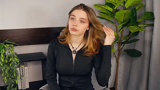 Snapshot of EarthaStinett chatting on February 2, 9:41 am EarthaStinett online show from February 2, 9:41 am