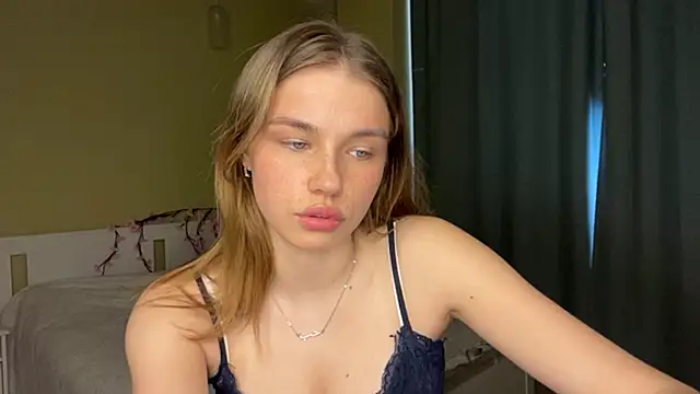 EarthaStinett online show from March 27, 10:26 am