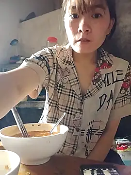 Snapshot of Queen-love45 chatting on February 24, 5:16 am Queen-love45 online show from February 24, 5:16 am