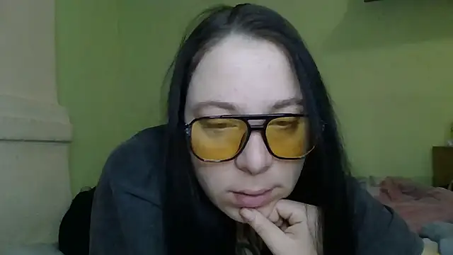 MillaSourety online show from February 12, 8:53 am