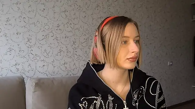 DeliciaBagnoli online show from March 18, 2:20 pm