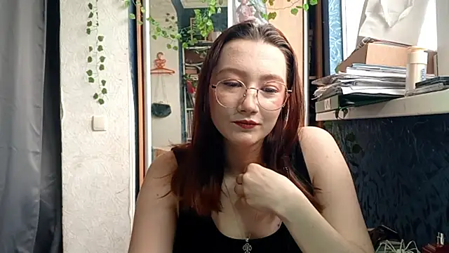 PhoebePalmer online show from April 18, 11:25 am
