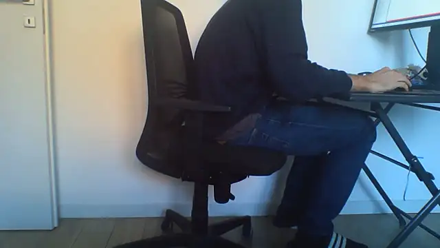 Snapshot of andre_italy chatting on February 27, 11:54 am andre italy online show from February 27, 11:54 am