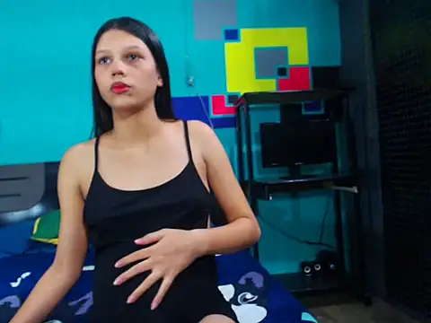 Snapshot of analyn-2027 chatting on February 3, 10:37 pm analyn-2027 online show from February 3, 10:37 pm