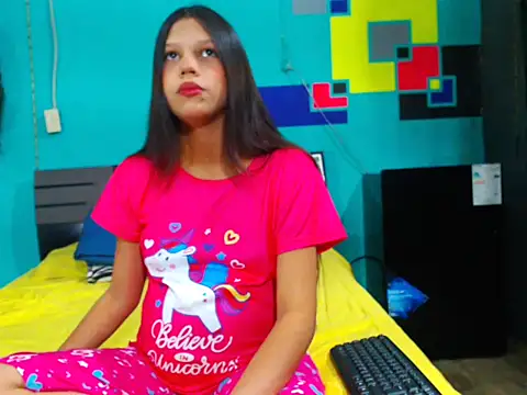 Snapshot of analyn-2027 chatting on February 5, 11:42 pm analyn-2027 online show from February 5, 11:42 pm