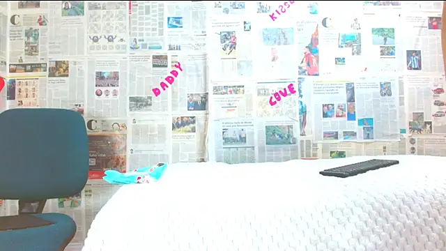 Snapshot of arielnoir6958 chatting on February 7, 11:08 pm arielnoir6958 online show from February 7, 11:08 pm