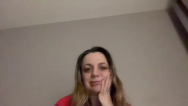 Snapshot of ShyFlameLive chatting on February 6, 4:06 am ShyFlameLive online show from February 6, 4:06 am