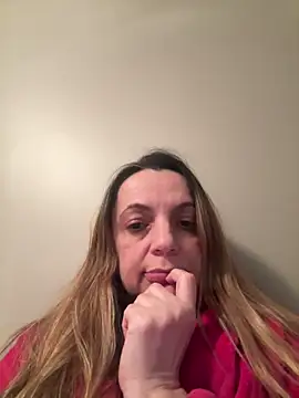 Snapshot of ShyFlameLive chatting on February 8, 12:25 am ShyFlameLive online show from February 8, 12:25 am