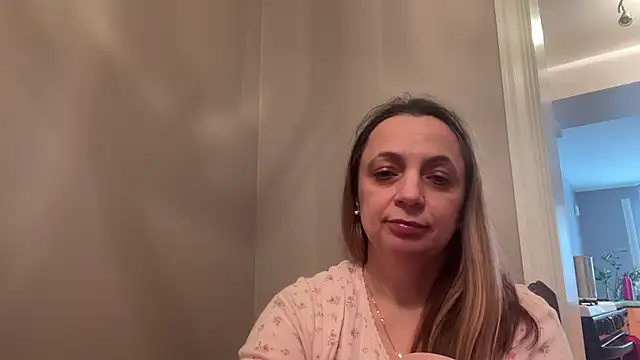 Snapshot of ShyFlameLive chatting on February 20, 5:57 pm ShyFlameLive online show from February 20, 5:57 pm