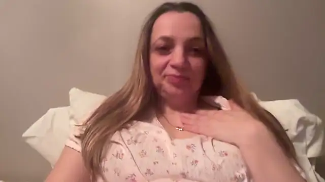 Snapshot of ShyFlameLive chatting on February 22, 2:34 am ShyFlameLive online show from February 22, 2:34 am