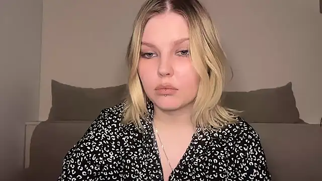 Ophelia Ritz online show from March 23, 12:36 am