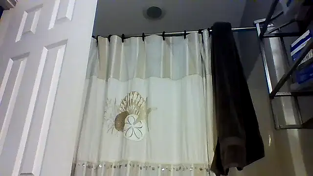 TrndSettr online show from March 14, 8:25 pm