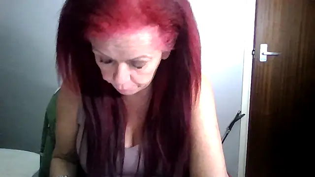 Forbidden-Irish-x online show from April 3, 9:13 pm