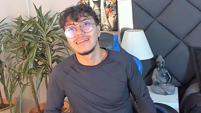 kai storn online show from April 12, 11:48 am