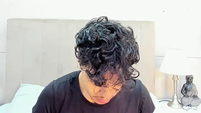 Snapshot of kai_storn chatting on July 1, 11:12 am kai storn online show from July 1, 11:12 am