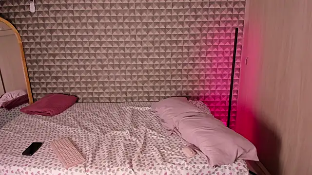 Snapshot of Keinner_BigDick chatting on February 4, 7:31 pm Keinner BigDick online show from February 4, 7:31 pm