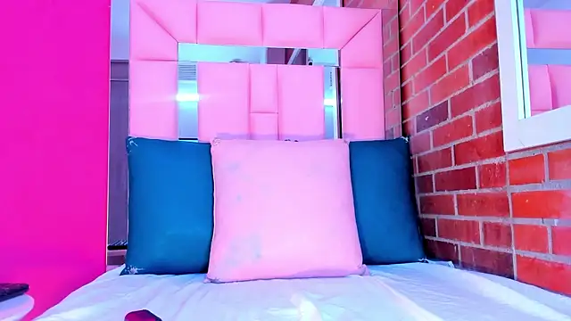 Snapshot of Baby_doll_XOXO chatting on February 10, 2:43 pm Baby doll XOXO online show from February 10, 2:43 pm