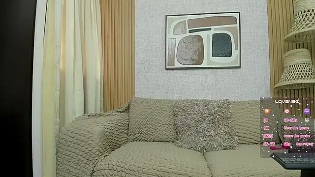 Kitty Wild 19 online show from February 24, 8:07 pm