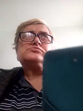 Snapshot of SusanStar874 chatting on February 1, 11:42 am SusanStar874 online show from February 1, 11:42 am