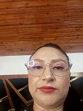 AngieLafourcade online show from February 19, 9:00 pm