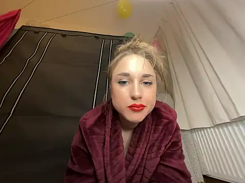 Snapshot of Wantlt chatting on March 1, 9:28 pm Wantlt online show from March 1, 9:28 pm