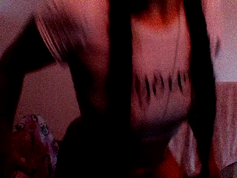 Snapshot of celezte13 chatting on February 10, 8:57 pm celezte13 online show from February 10, 8:57 pm