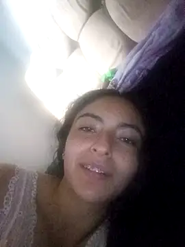 Snapshot of celezte13 chatting on February 19, 10:50 pm celezte13 online show from February 19, 10:50 pm