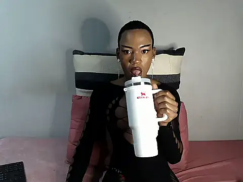 Riaanxxx online show from February 26, 11:59 pm