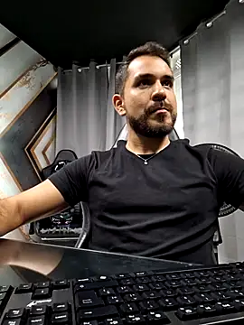 Snapshot of noa_desire chatting on February 22, 10:08 pm noa desire online show from February 22, 10:08 pm