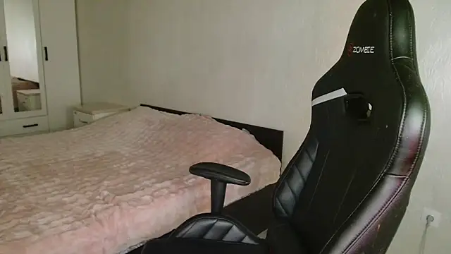 Eva Avea online show from April 13, 11:10 pm