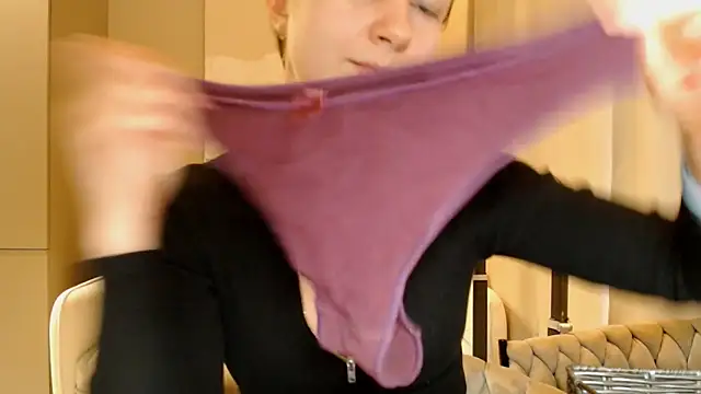 BluueSilk online show from January 10, 9:23 am