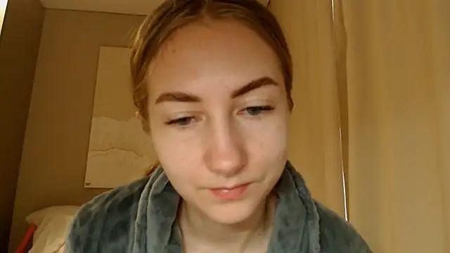 BluueSilk online show from February 5, 6:35 am