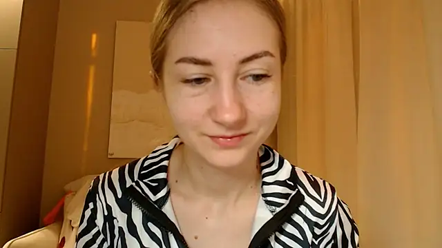 BluueSilk online show from February 11, 6:08 am