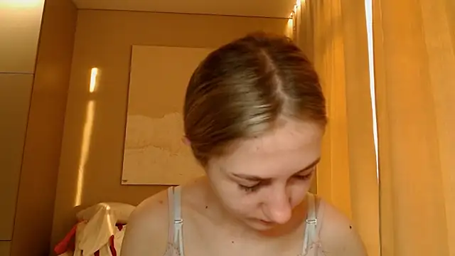 BluueSilk online show from February 12, 6:19 am